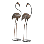 Add some art to your garden or yard with this show-stopping pair of flamingoes. This set of cast iron statues will add some shimsy and a dash of wild art to your outdoor living space.