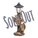 Turn your garden into a woodland wonderland with this adorable squirrel solar light. The garden light features a tree trunk base with two squirrel figurines and a welcome sign made from polyresin and plastic. Topped with a traditional lamp post style shade, this solar powered light will stand out during anytime of day. 